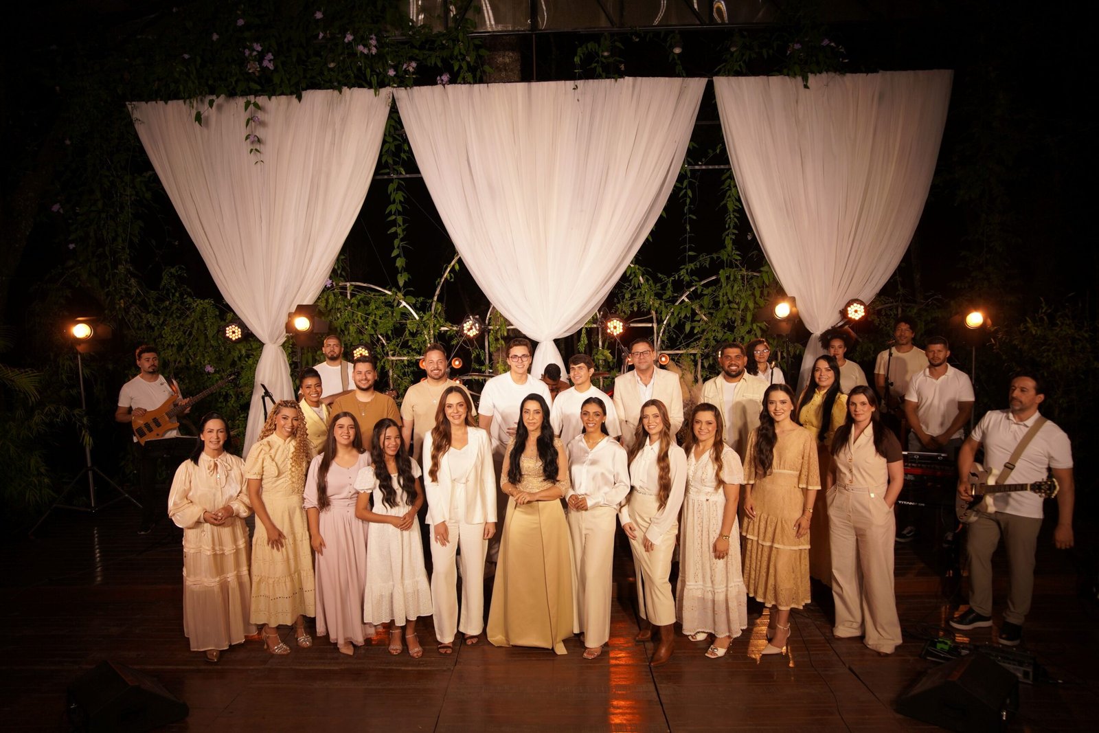 Gravadora Louvor Eterno reúne artistas de várias gerações no projeto “A Comunhão”